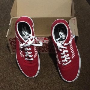 Vans off the wall checker accent size 9.5